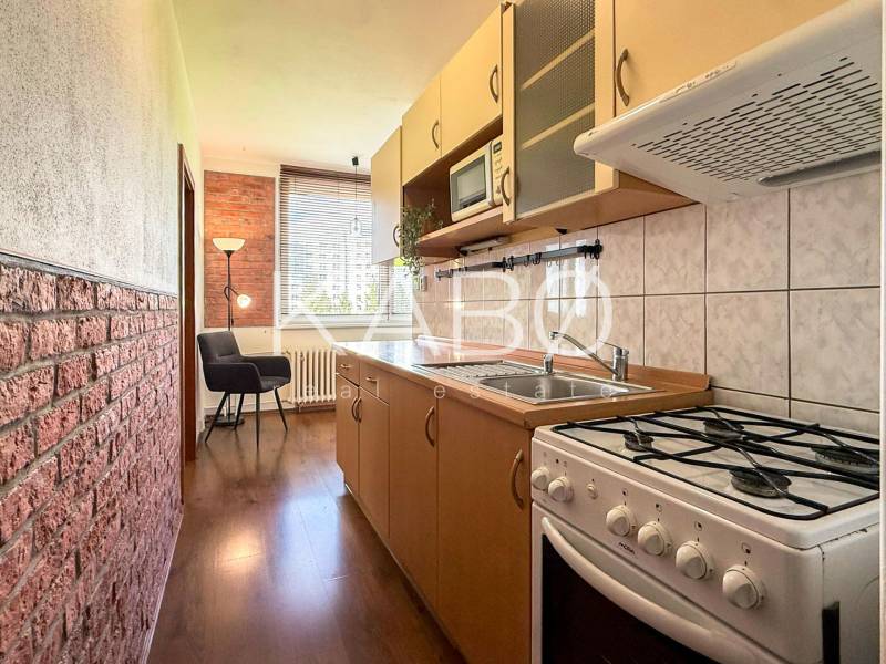 PANORAMATICKÝ 2i BYT S VÝHĽADOM NA HRAD – CHRENOVÁ, TR. A. HLINKU