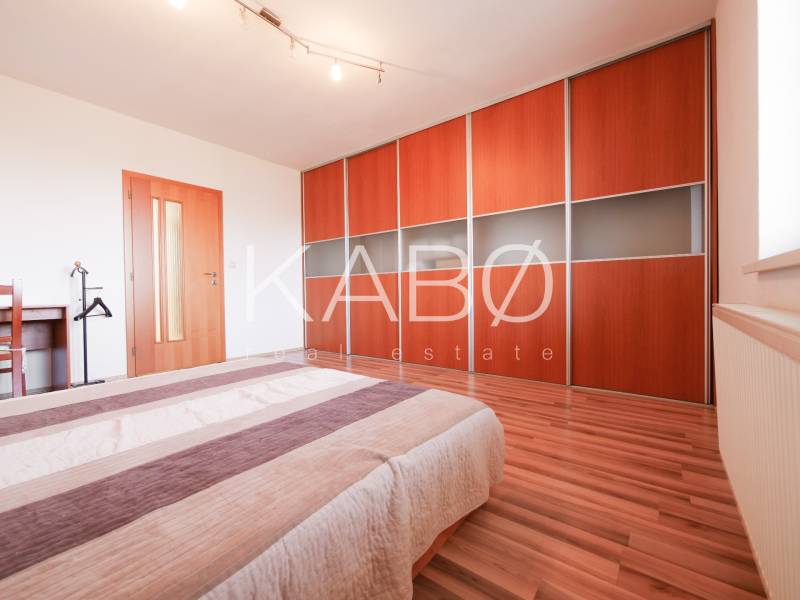 Nadštandardný 5-izbový RD - veľkorysý pozemok - moderné technológie