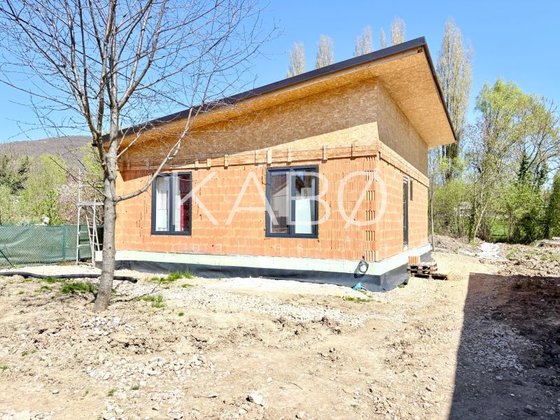 Novostavba moderného 4i rodinného domu v Štitároch