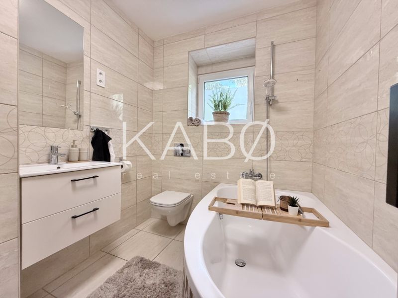 Prenájom 2 izbový byt s veľkým balkónom - Kalvária 