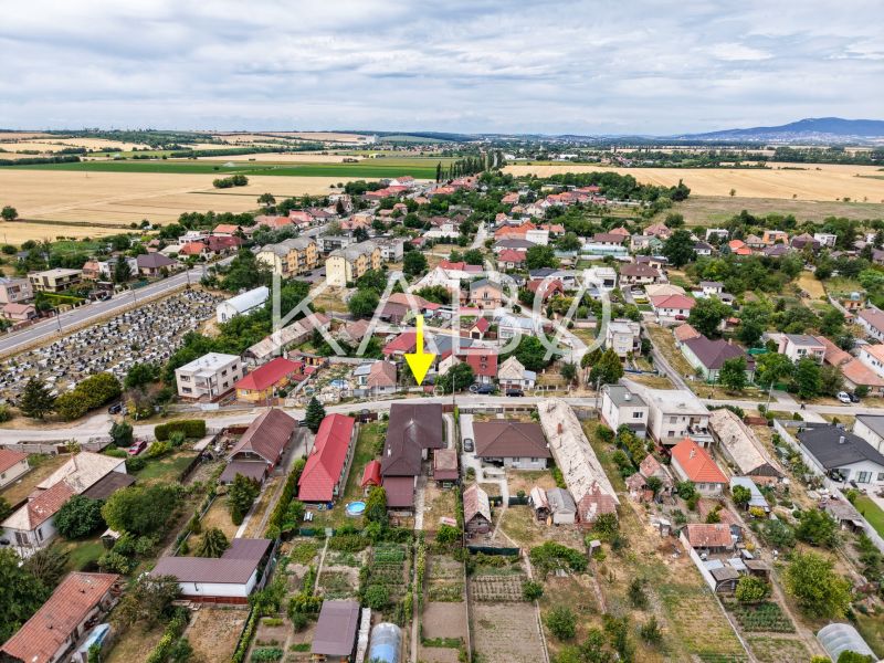 Priestranný 4 izbový rodinný dom po rekonštrukcii - Branč 