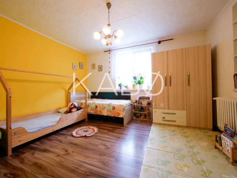 Priestranný 4 izbový rodinný dom po rekonštrukcii - Branč 