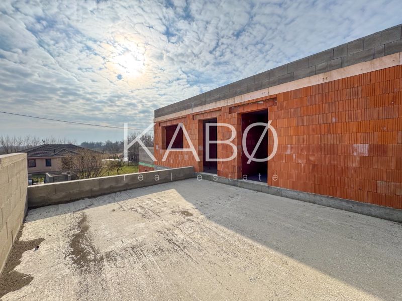 6 izbová vila -  DVOJGARÁŽ - CABAJ  - Riegler 