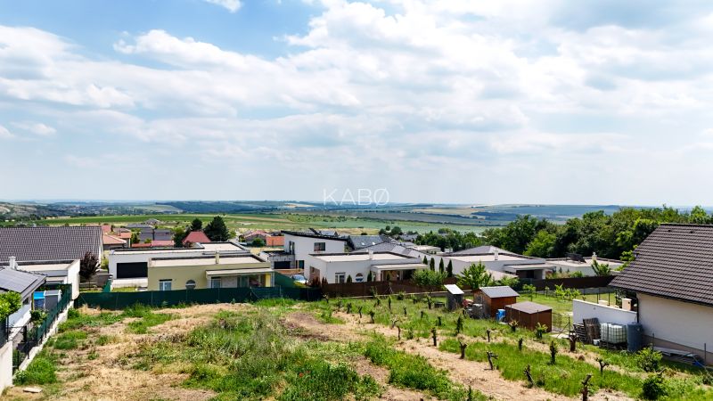Pozemok pri lese so stavebným povolením - 805 m2 - Štitáre 