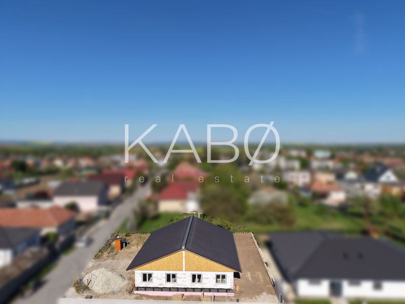 Posledný Voľný - Moderný 4-izbový rodinný dom s terasou a záhradou
