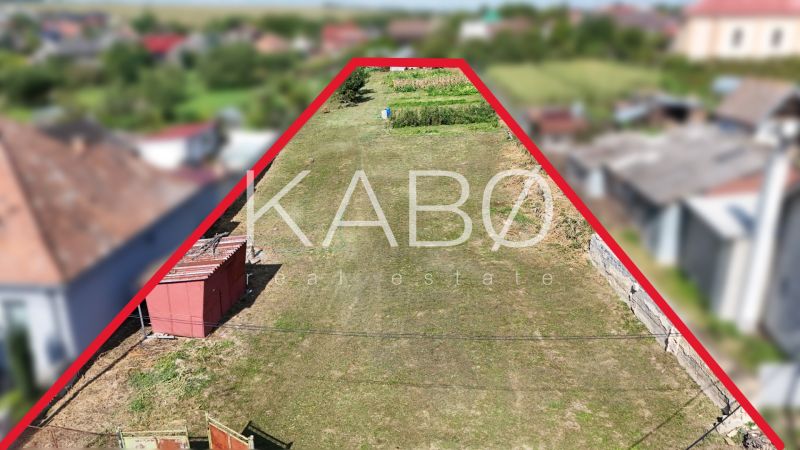 Stavebný pozemok 1 750 m² v centre obce Rumanová