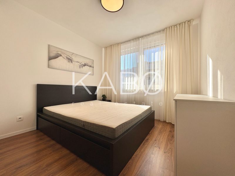 Prerobený a zariadený 2i byt - balkón - garážové státie