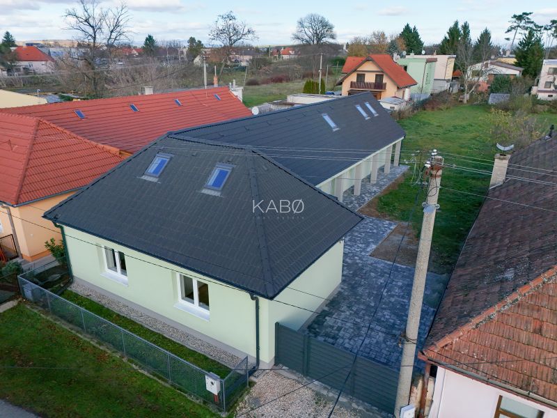 Praktický rodinný dom - Čakajovce - 1208 m2