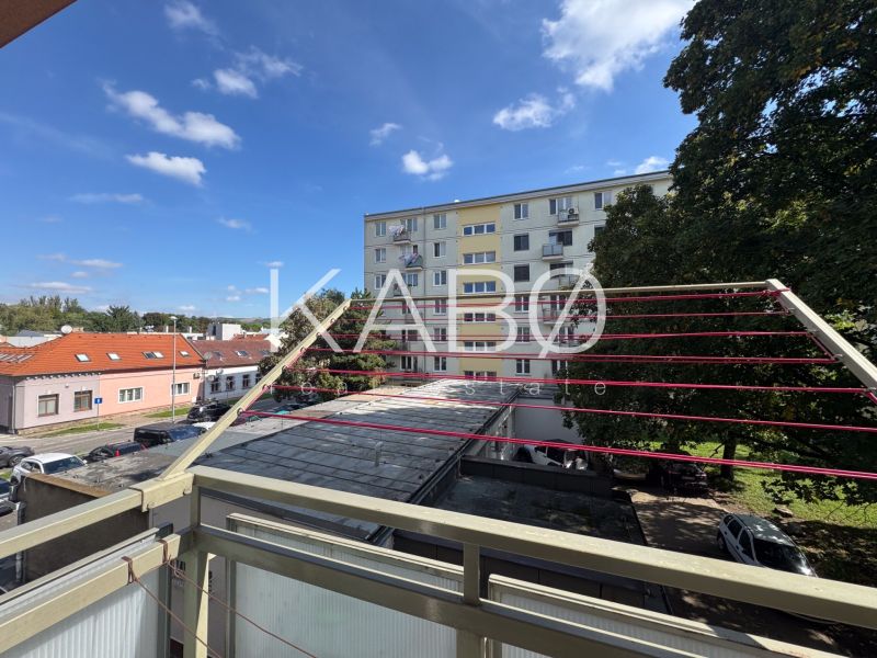 Prenájom 1 izbový byt s balkónom Schurmanova ulica 