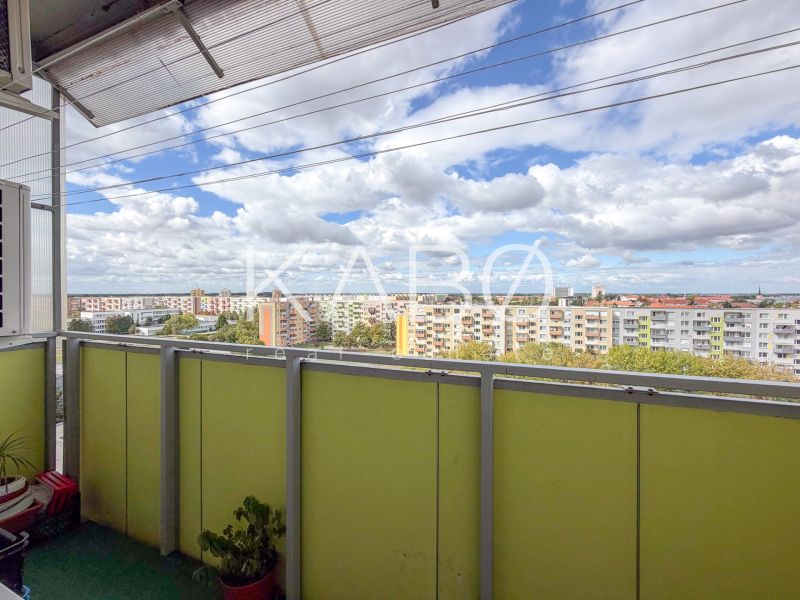 Kompletne zrekonštruovaný 3 izbový byt s balkónom - Nábrežná 