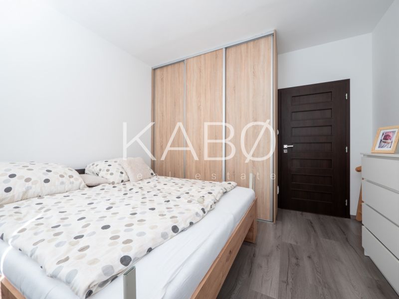 Kompletne zrekonštruovaný 3 izbový byt s balkónom - Nábrežná 
