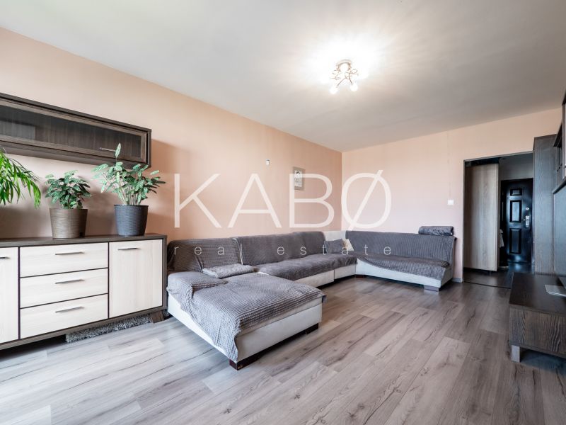 Kompletne zrekonštruovaný 3 izbový byt s balkónom - Nábrežná 