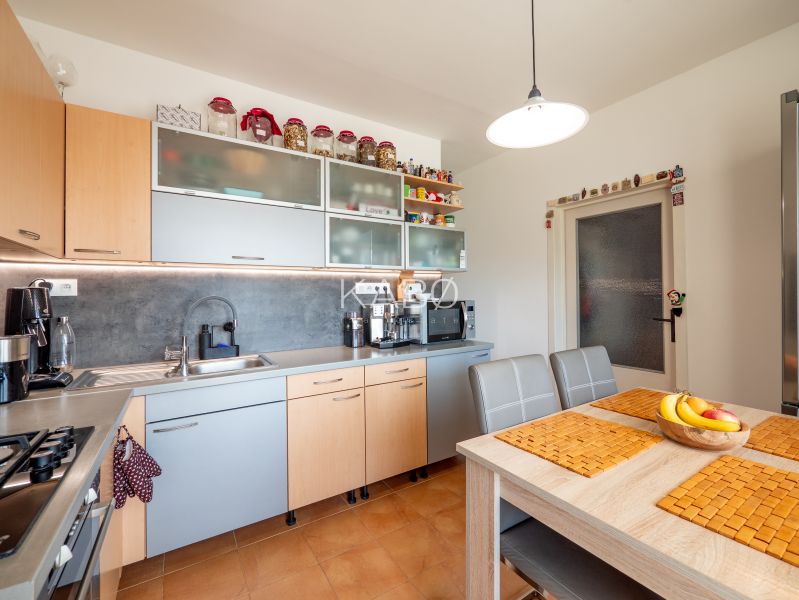 Prenájom 4 izbový byt s balkónom - Čajkovského ulica 