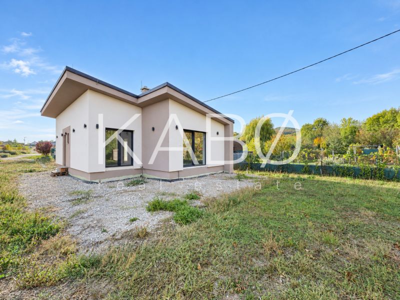 Novostavba moderného 4i rodinného domu v Štitároch