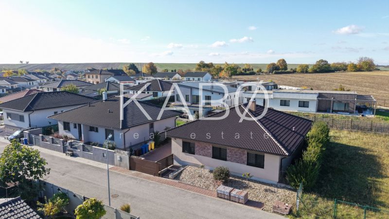 Moderný 5i RD - fotovoltika - Svätoplukovo